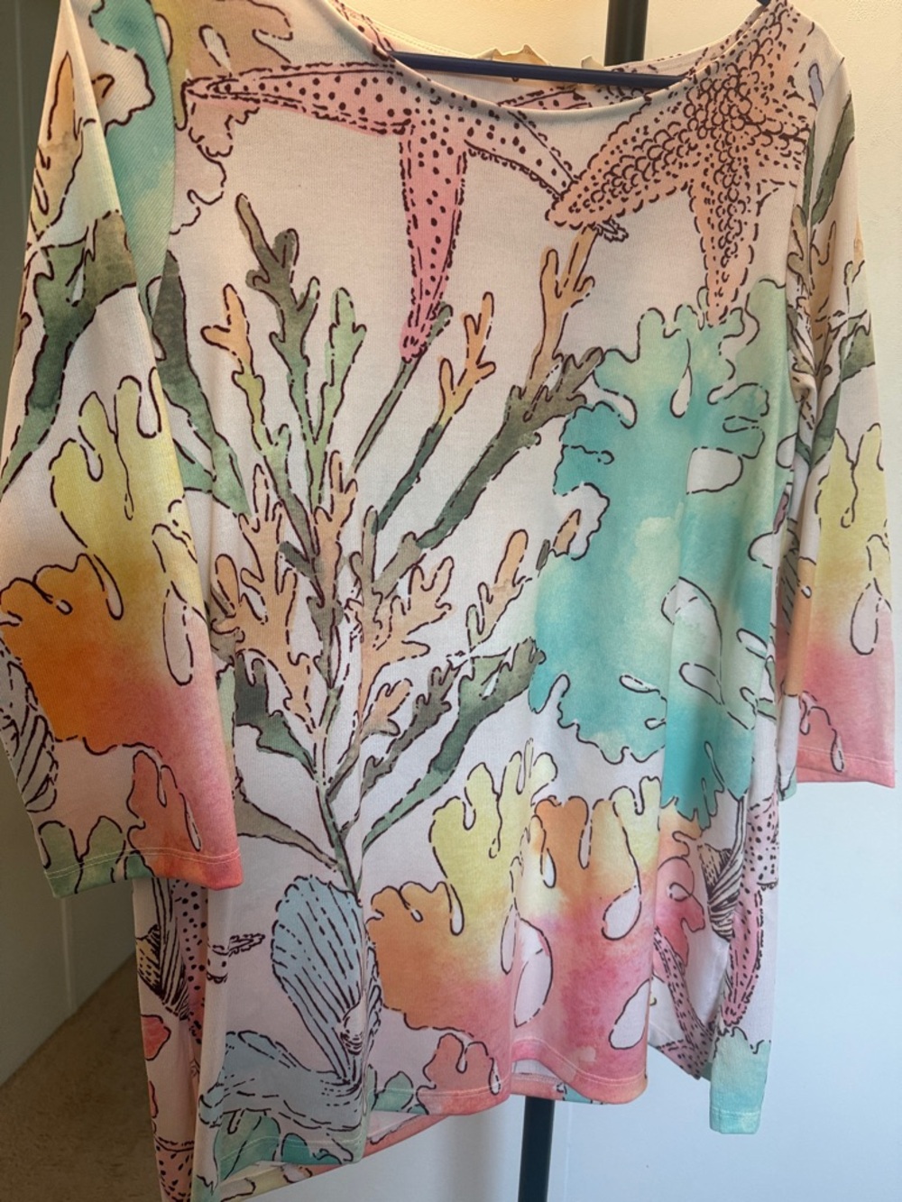 Soft Surroundings Pastel Seaweed & Starfish Print Boatneck Top